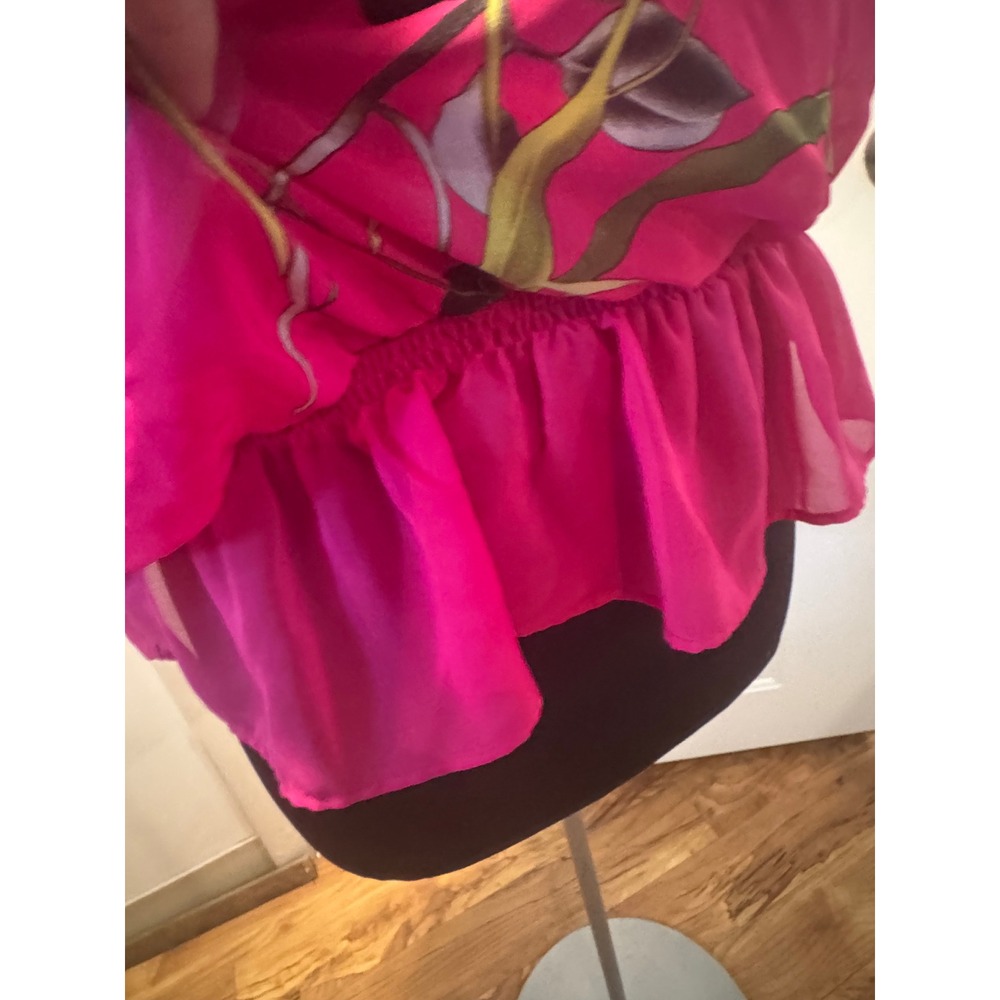 Dressbarn Cold Shoulder Peplum Blouse Hot Pink Floral Petite Large - Picture 4 of 8